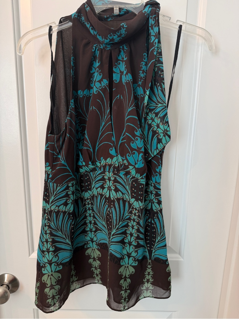 Sleeveless Teal Patterned Halter Shirt